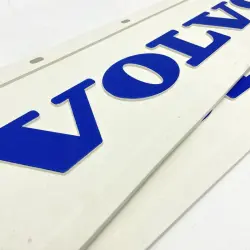 Брызговик на крыло с синей надписью "VOLVO" Белый (600X180)